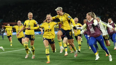 US knocked out of Women’s World Cup after penalty shootout loss to Sweden.