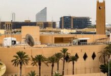 US Urges Citizens to Leave Middle East as Iran Conflict Escalates