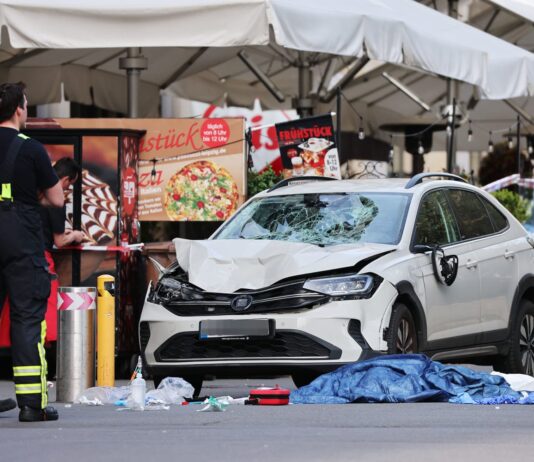 Two Killed, Dozens Injured After Car Ploughs Into Crowd in Leipzig